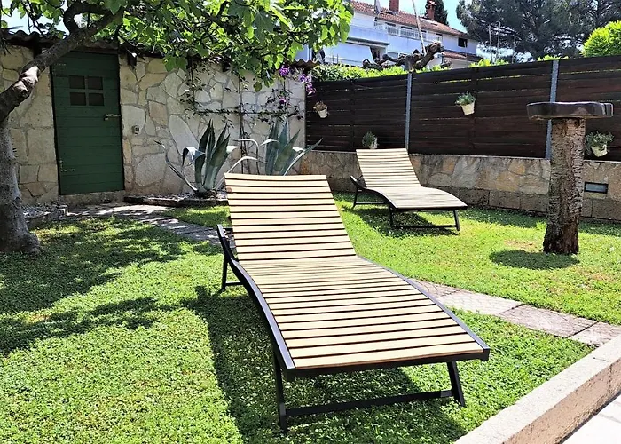 Urban Premium Apartments (Adults Only)